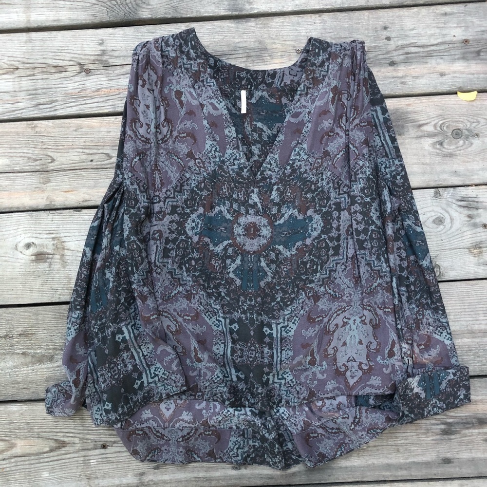 FREE PEOPLE SLEEVELESS BLOUSE